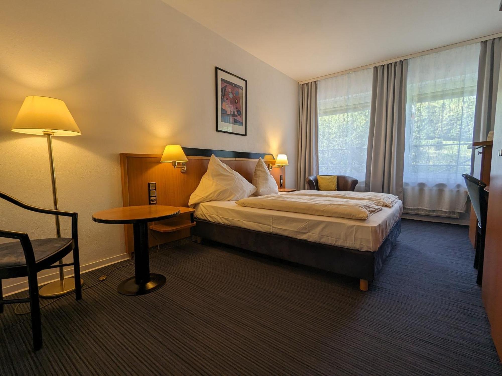 Hotel Berghof Wasserkuppe & Gaestehaus Fuldaquelle غيرسفلد الغرفة الصورة