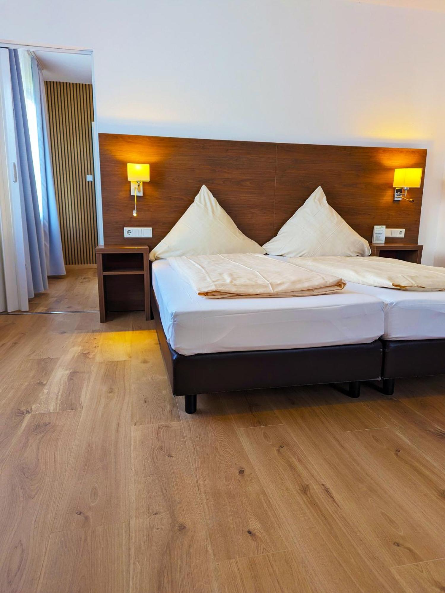 Hotel Berghof Wasserkuppe & Gaestehaus Fuldaquelle غيرسفلد المظهر الخارجي الصورة