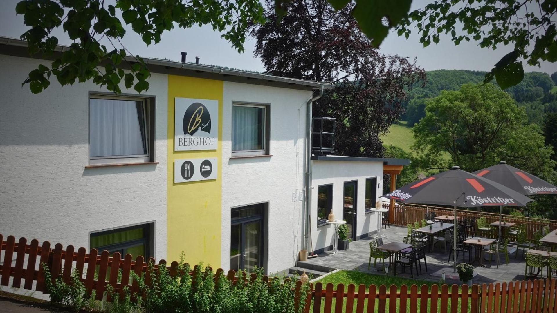 Hotel Berghof Wasserkuppe & Gaestehaus Fuldaquelle غيرسفلد المظهر الخارجي الصورة
