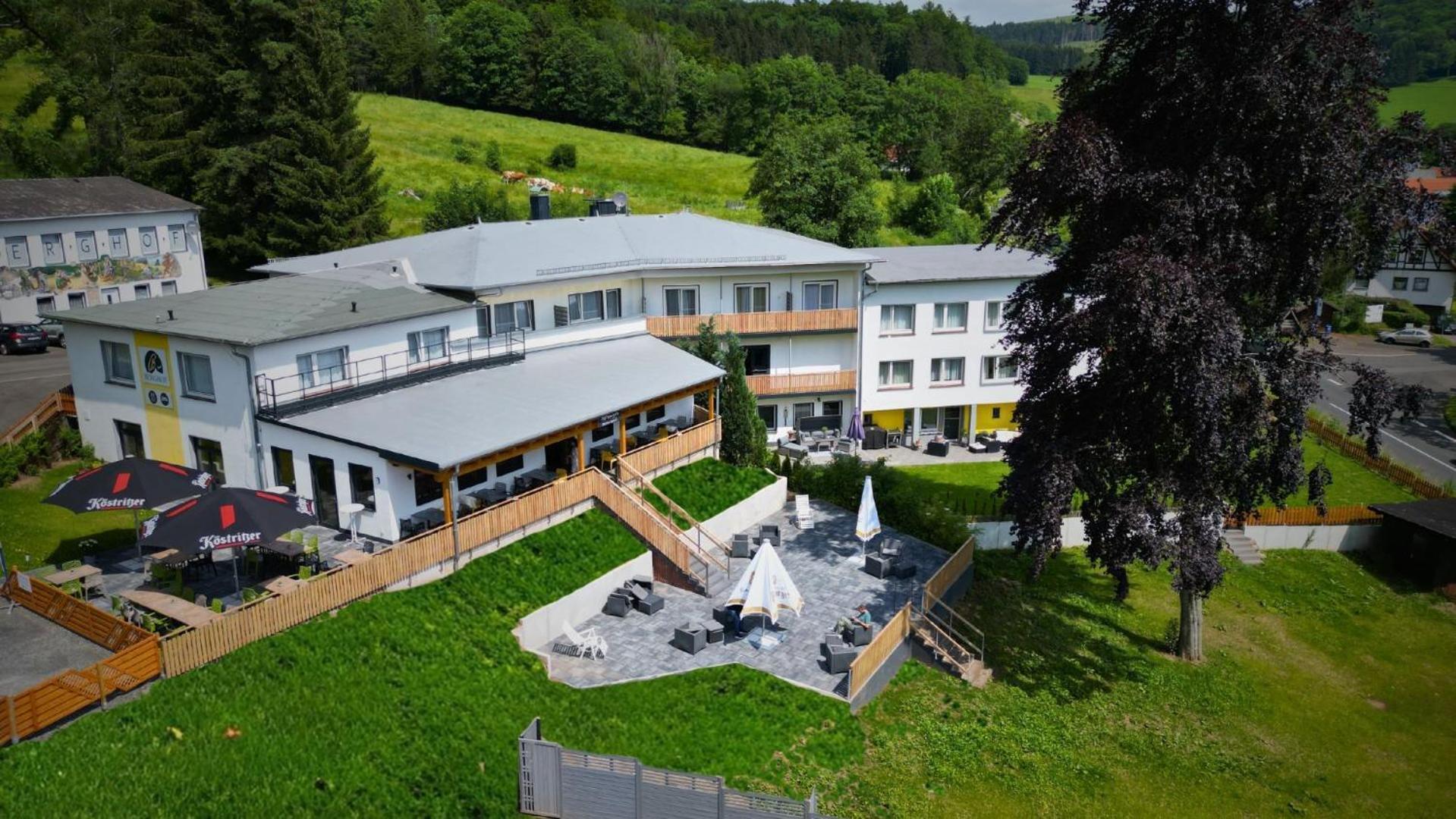 Hotel Berghof Wasserkuppe & Gaestehaus Fuldaquelle غيرسفلد المظهر الخارجي الصورة