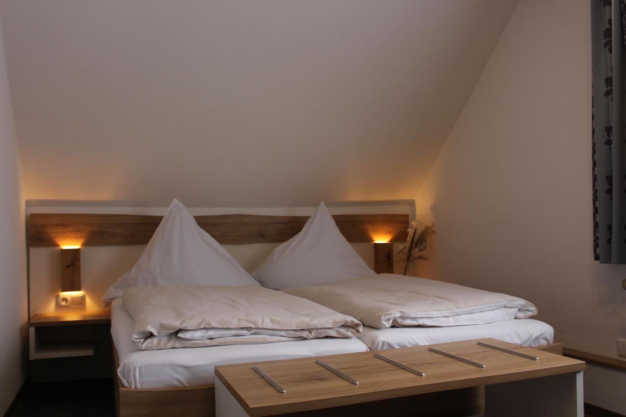 Hotel Berghof Wasserkuppe & Gaestehaus Fuldaquelle غيرسفلد المظهر الخارجي الصورة