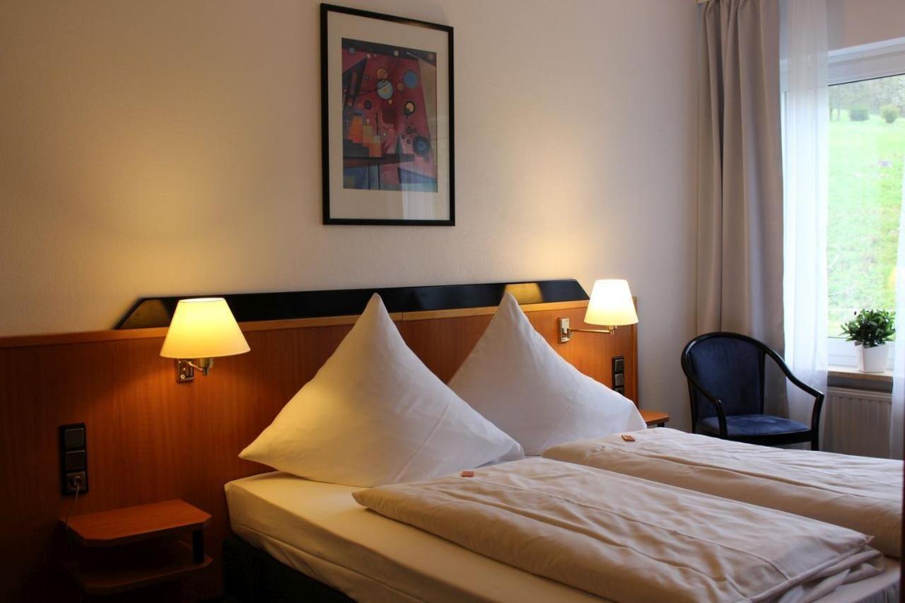 Hotel Berghof Wasserkuppe & Gaestehaus Fuldaquelle غيرسفلد الغرفة الصورة
