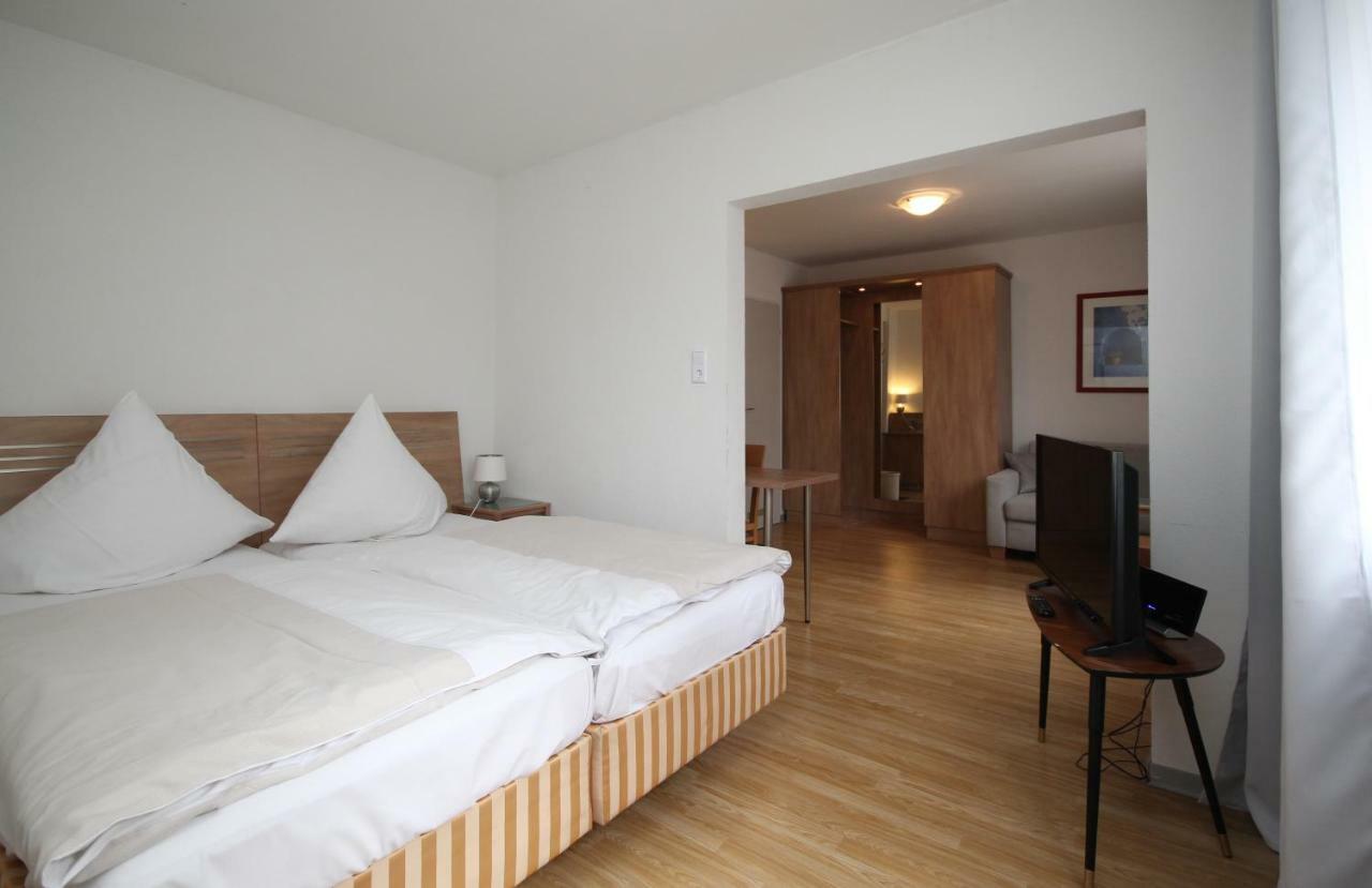 Hotel Berghof Wasserkuppe & Gaestehaus Fuldaquelle غيرسفلد الغرفة الصورة